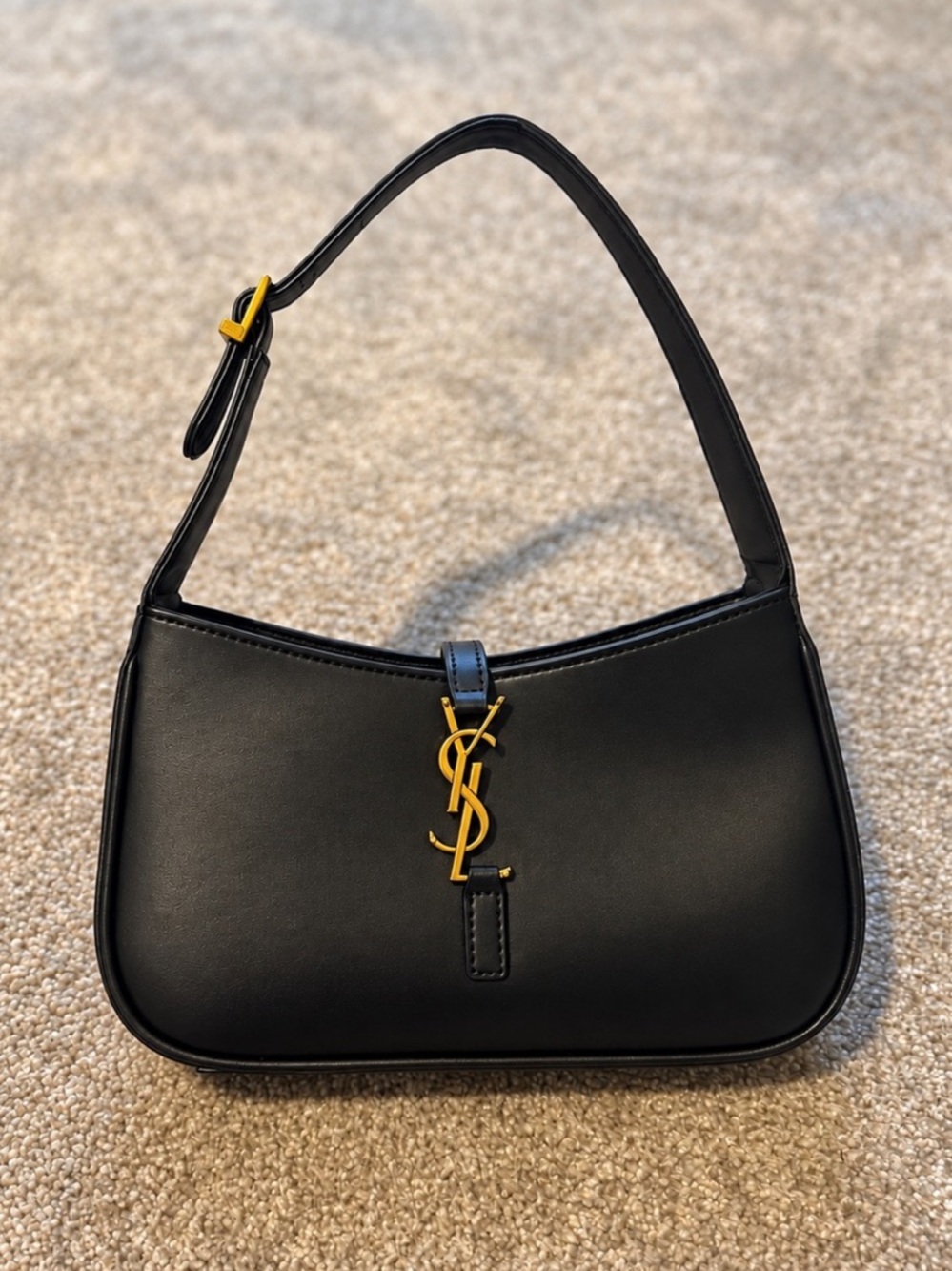 Saint Laurent Le 5 à 7 Mini Shoulder Bag